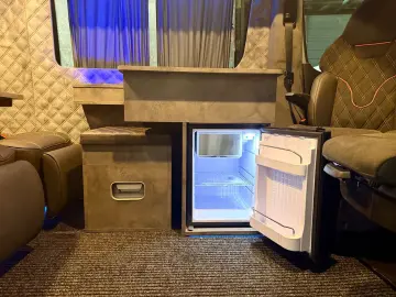 MERCEDES-BENZ Sprinter KamperVan  fur Sport  VIP.