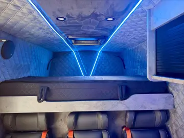 MERCEDES-BENZ Sprinter KamperVan  fur Sport  VIP.