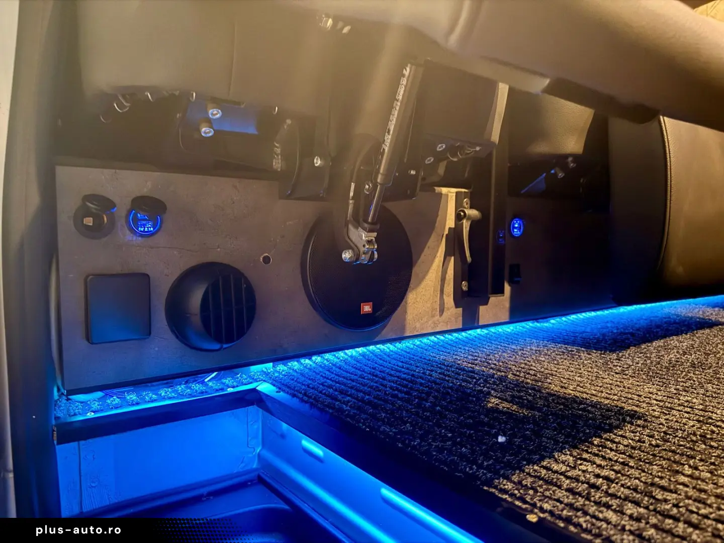 MERCEDES-BENZ Sprinter KamperVan  fur Sport  VIP.