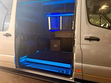 MERCEDES-BENZ Sprinter KamperVan  fur Sport  VIP.