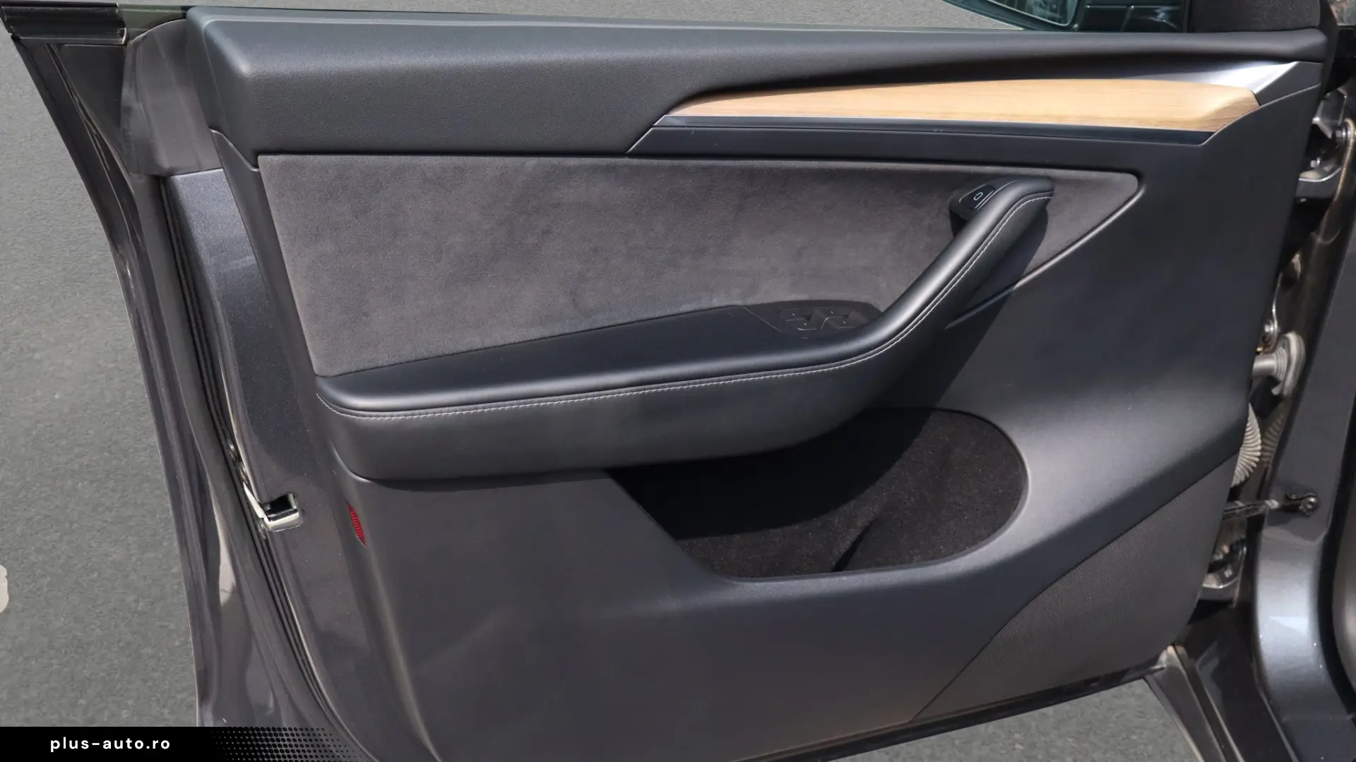 Tesla Model Y Long Range Dual Motor AWD