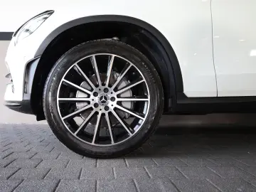 MERCEDES-BENZ GLC 300 4MATIC Coupé 360 BURM R20