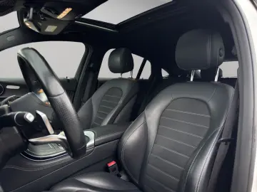 MERCEDES-BENZ GLC 300 Coupe AMG-Line 4Matic Night GS…