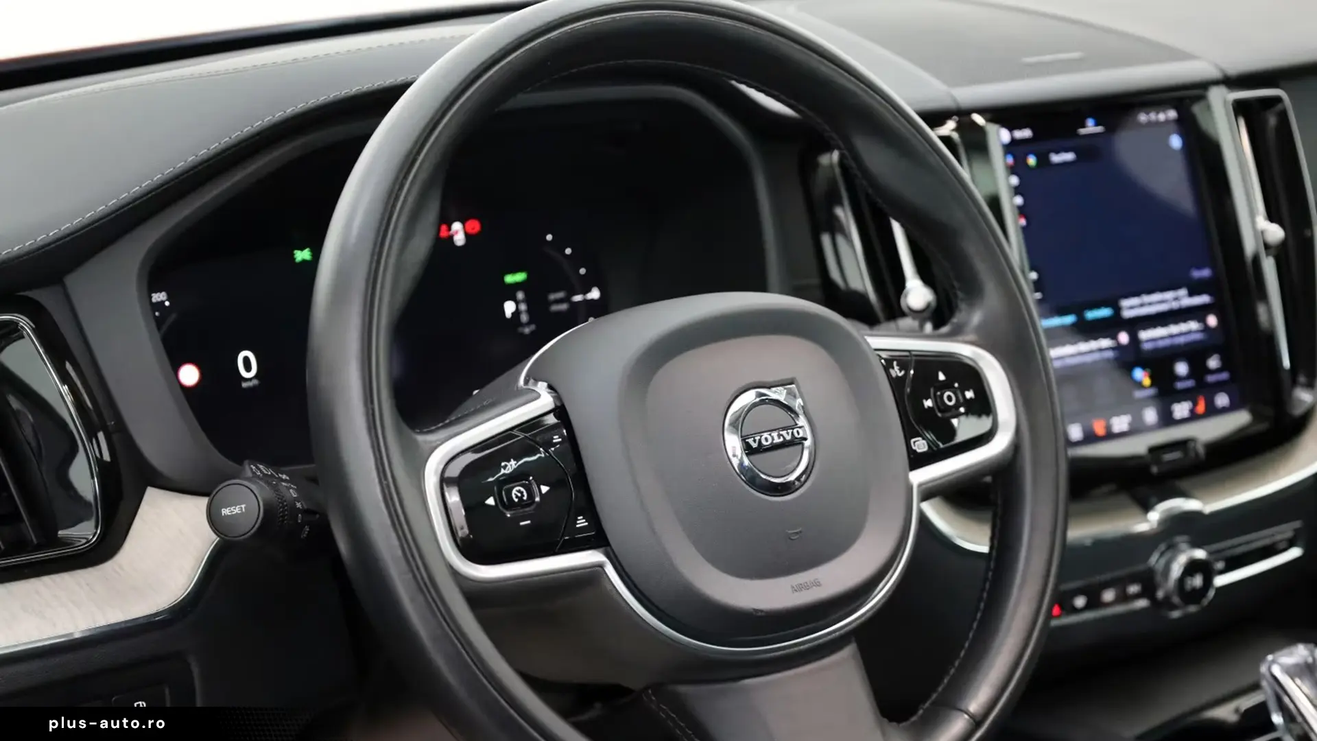 Volvo XC60 T6 AWD Plus Bright   Finanțare Leasing
