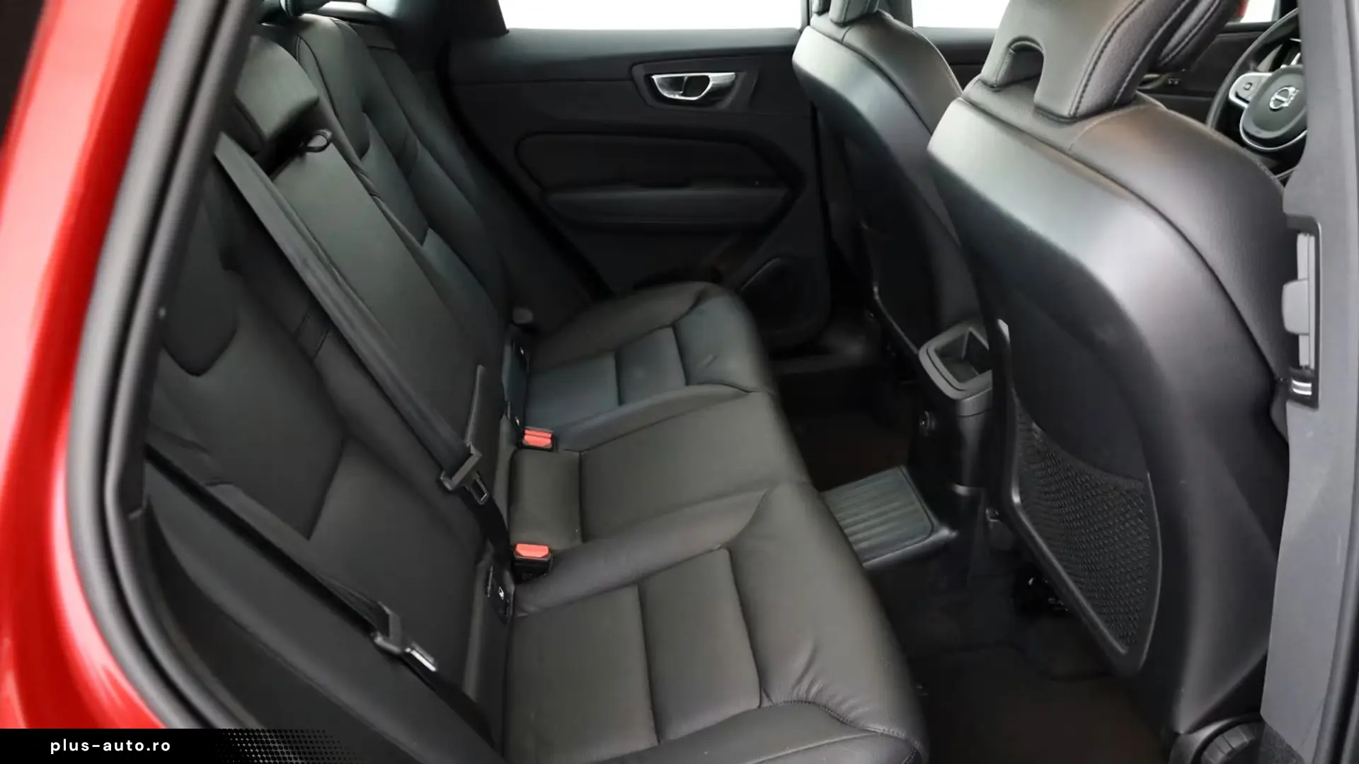 Volvo XC60 T6 AWD Plus Bright   Finanțare Leasing