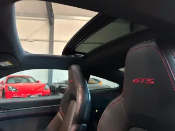 PORSCHE Carrera 4 GTS PANO SHZ LED 360
