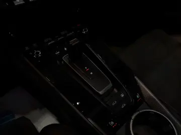PORSCHE Carrera 4 GTS PANO SHZ LED 360