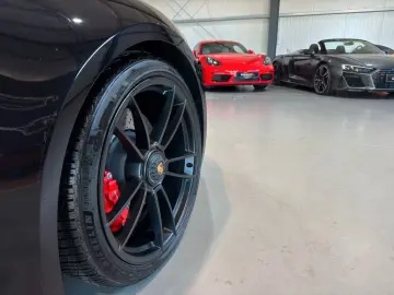 PORSCHE Carrera 4 GTS PANO SHZ LED 360