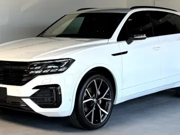 Volkswagen Touareg 3.0 TDI 4M R-Line   Finanțare Leasing