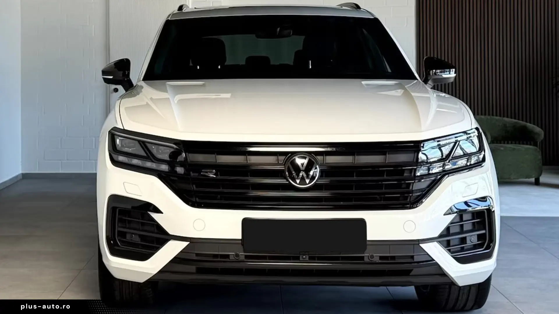 Volkswagen Touareg 3.0 TDI 4M R-Line   Finanțare Leasing