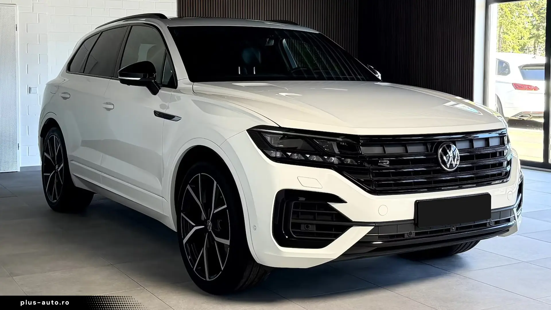 Volkswagen Touareg 3.0 TDI 4M R-Line   Finanțare Leasing