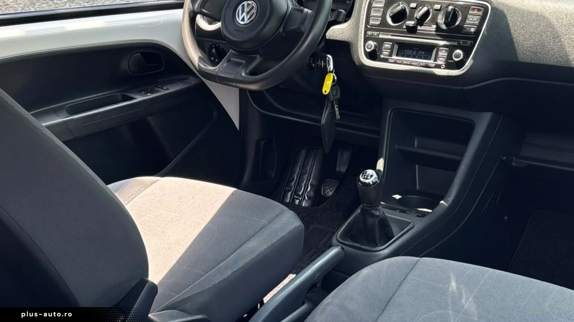 Volkswagen up! 1.0 White AUTOUTILITARA