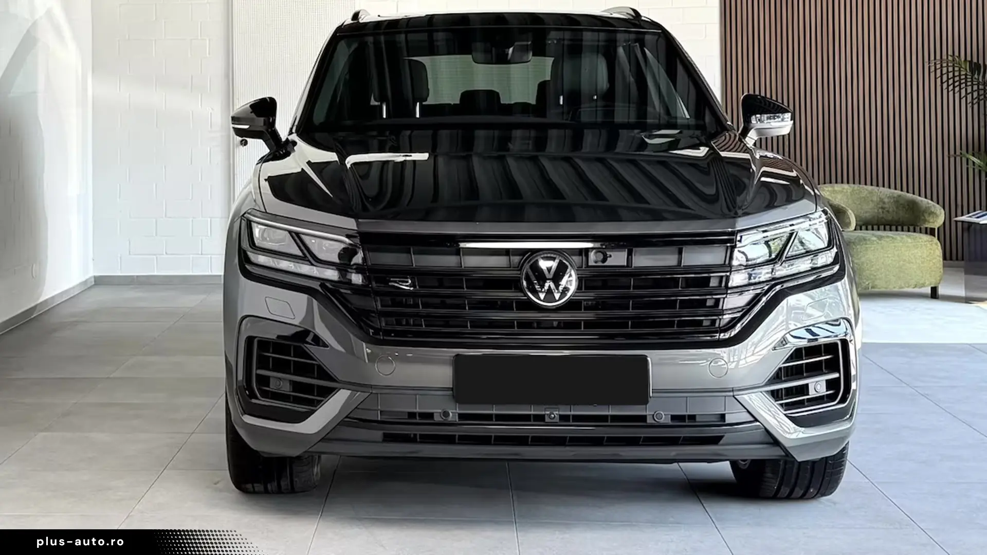 Volkswagen Touareg R 3.0TSI Black Style   Finanțare Leasing