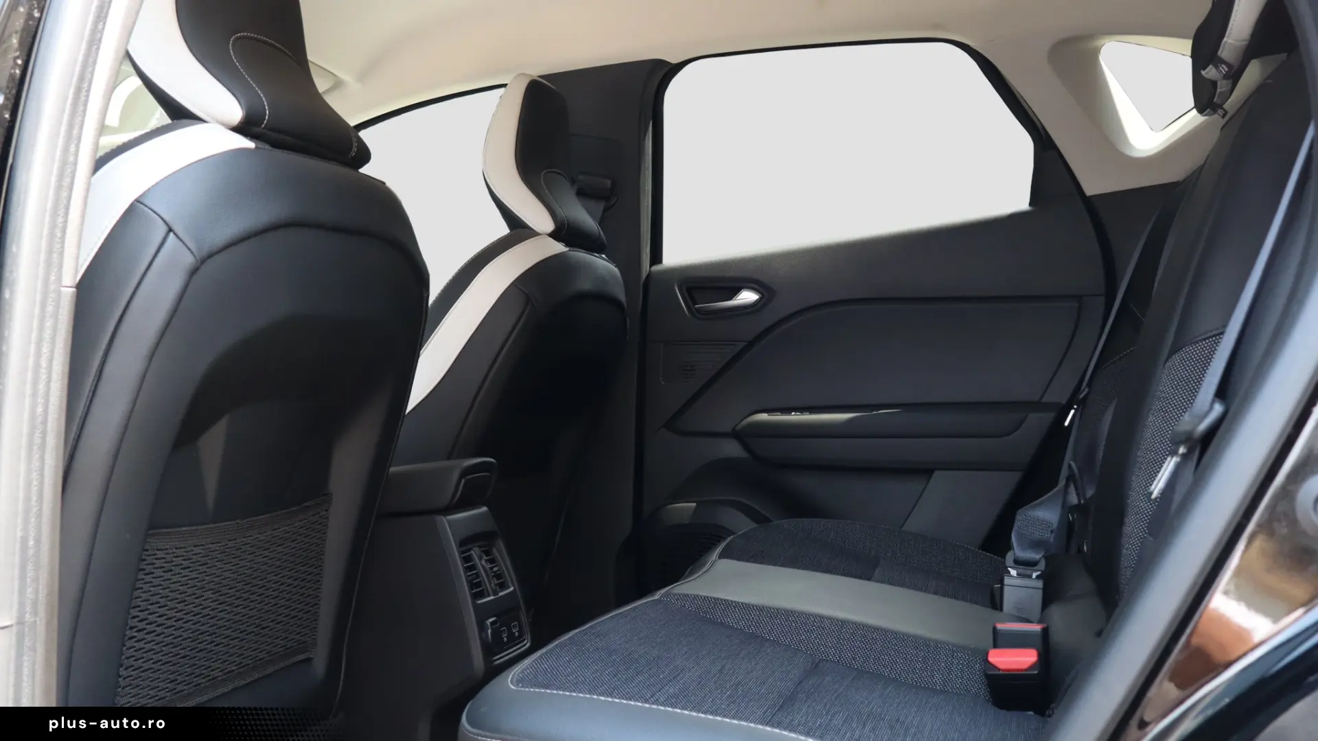 Renault Captur 160 EDC MHEV Techno