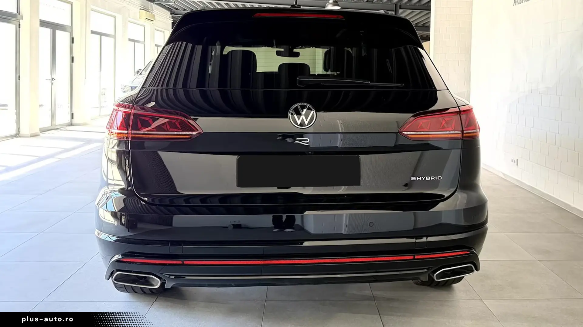 Volkswagen Touareg R 3.0 TSI Black Style   Finanțare Leasing