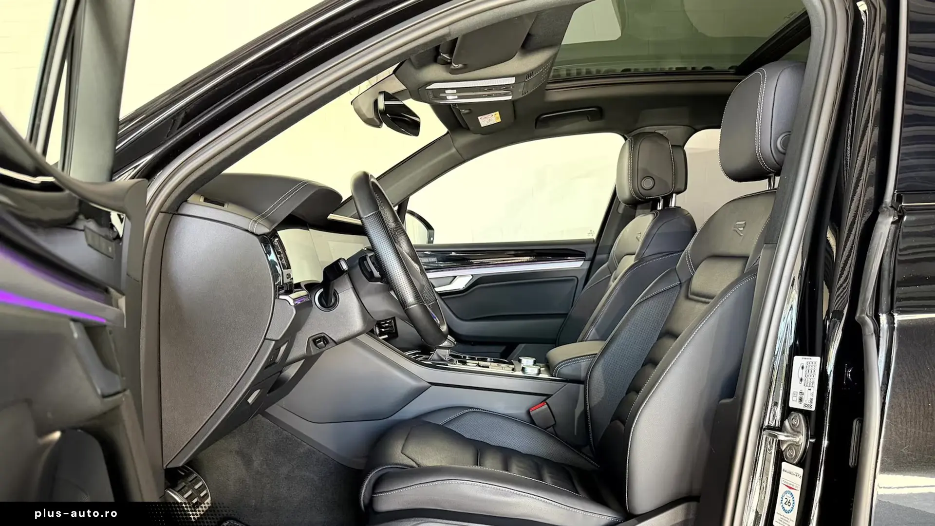 Volkswagen Touareg R 3.0 TSI Black Style   Finanțare Leasing