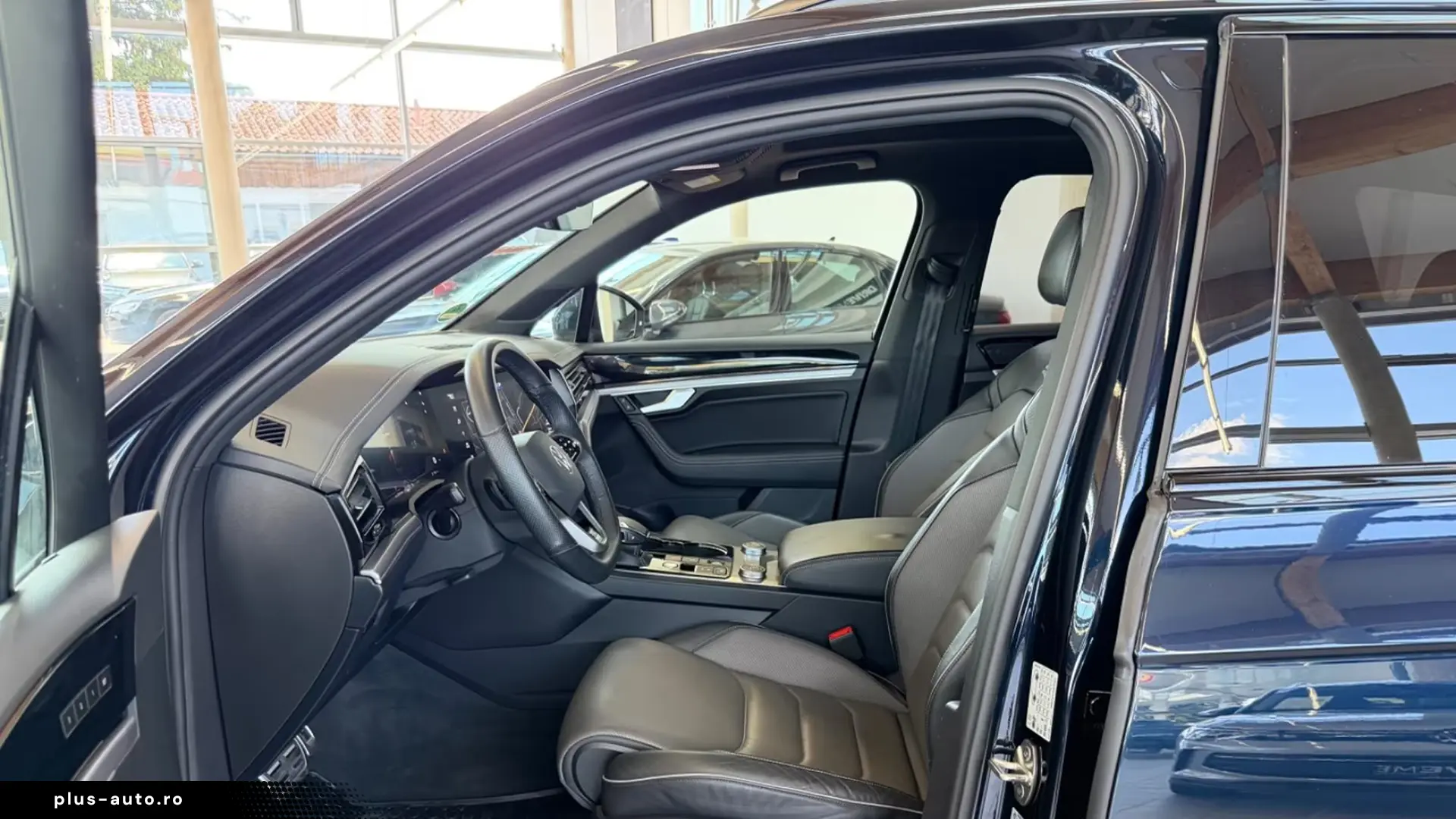 Volkswagen Touareg 3.0 TDI R-Line   Finanțare Leasing