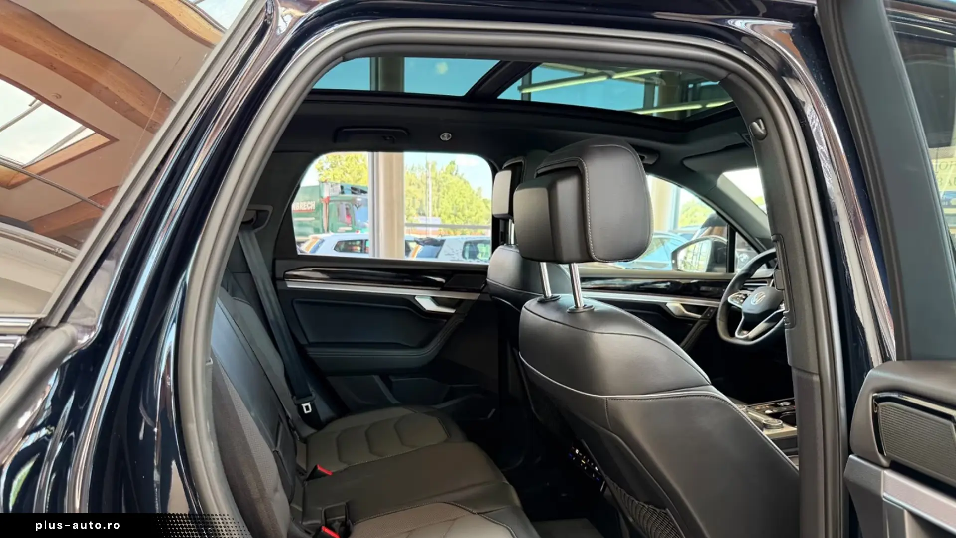 Volkswagen Touareg 3.0 TDI R-Line   Finanțare Leasing