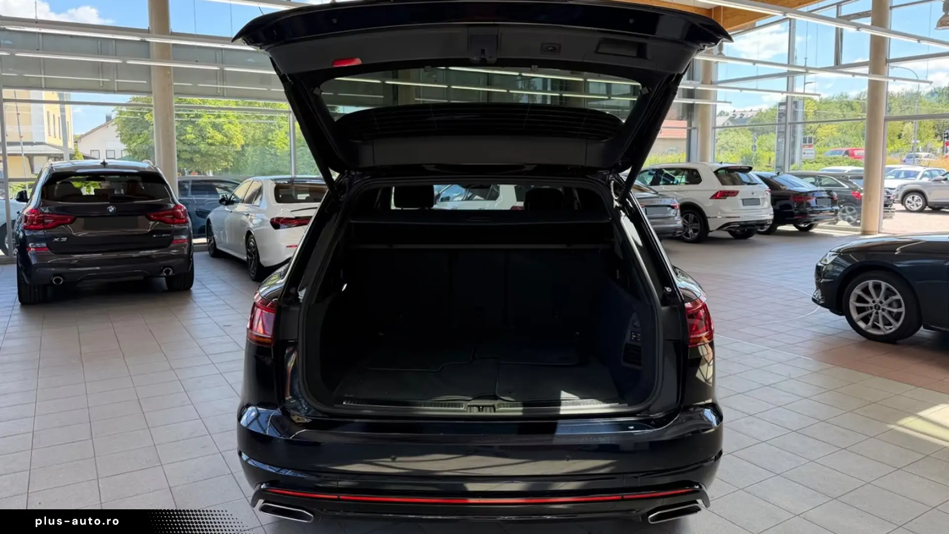 Volkswagen Touareg 3.0 TDI R-Line   Finanțare Leasing
