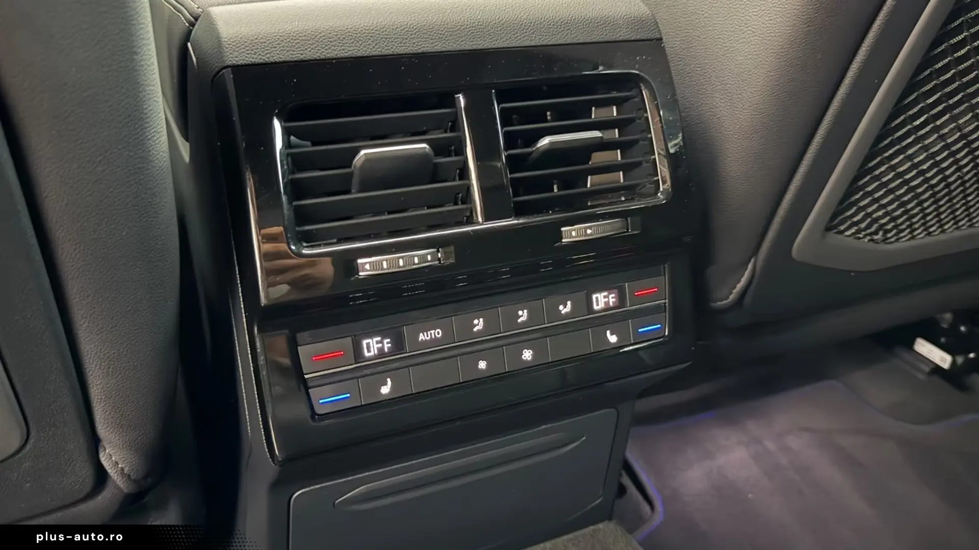 Volkswagen Touareg R 3.0 eHybrid 4M   Finanțare Leasing