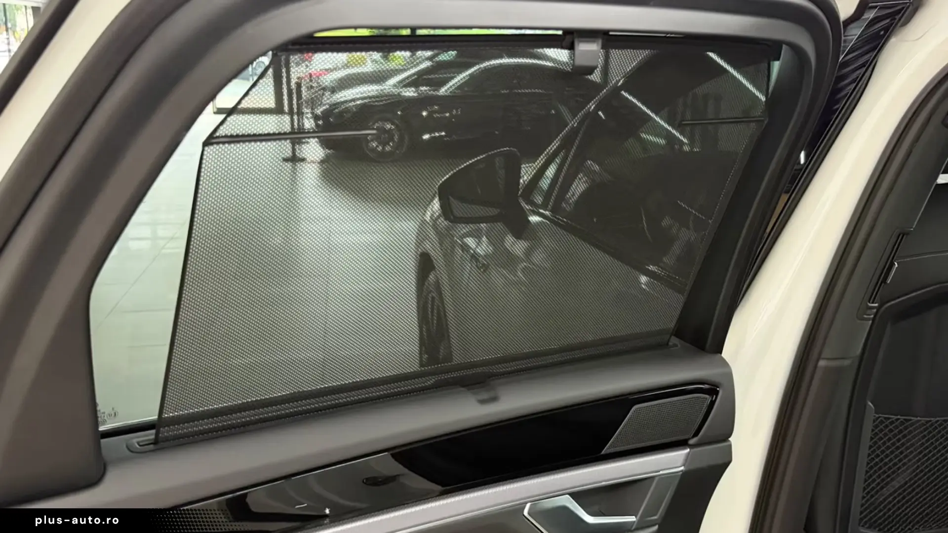 Volkswagen Touareg R 3.0 eHybrid 4M   Finanțare Leasing