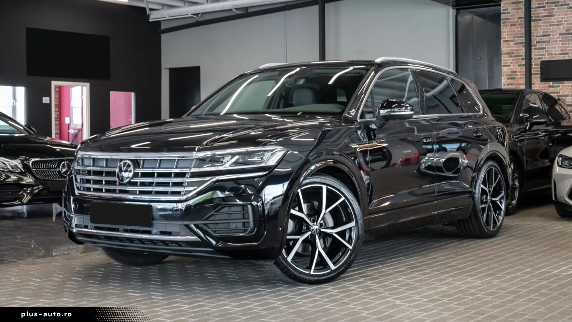Volkswagen Touareg 3.0 TDI 4M R-LINE   Finanțare Leasing