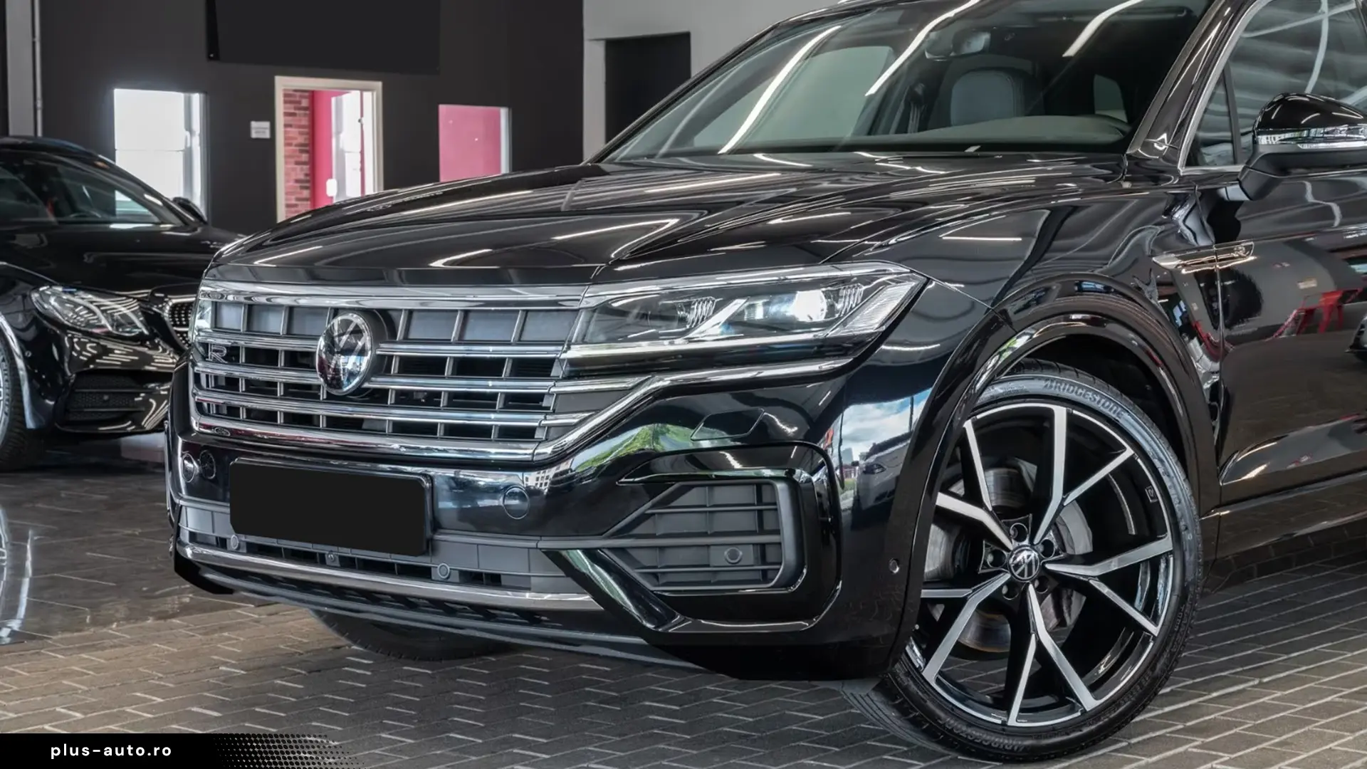 Volkswagen Touareg 3.0 TDI 4M R-LINE   Finanțare Leasing