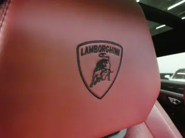 LAMBORGHINI URUS CARBON INT   EXT Q-CINTURA PANO ADAS FULL