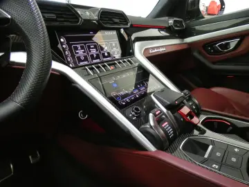 LAMBORGHINI URUS CARBON INT   EXT Q-CINTURA PANO ADAS FULL