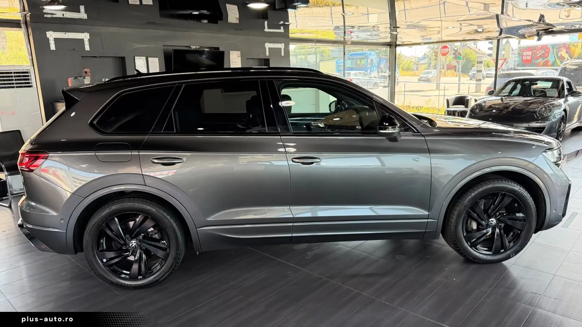 Volkswagen Touareg 3.0 TDI 4M R-Line   Finanțare Leasing