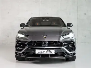 LAMBORGHINI Urus V8 Panorama Full Carbon Akrapovic