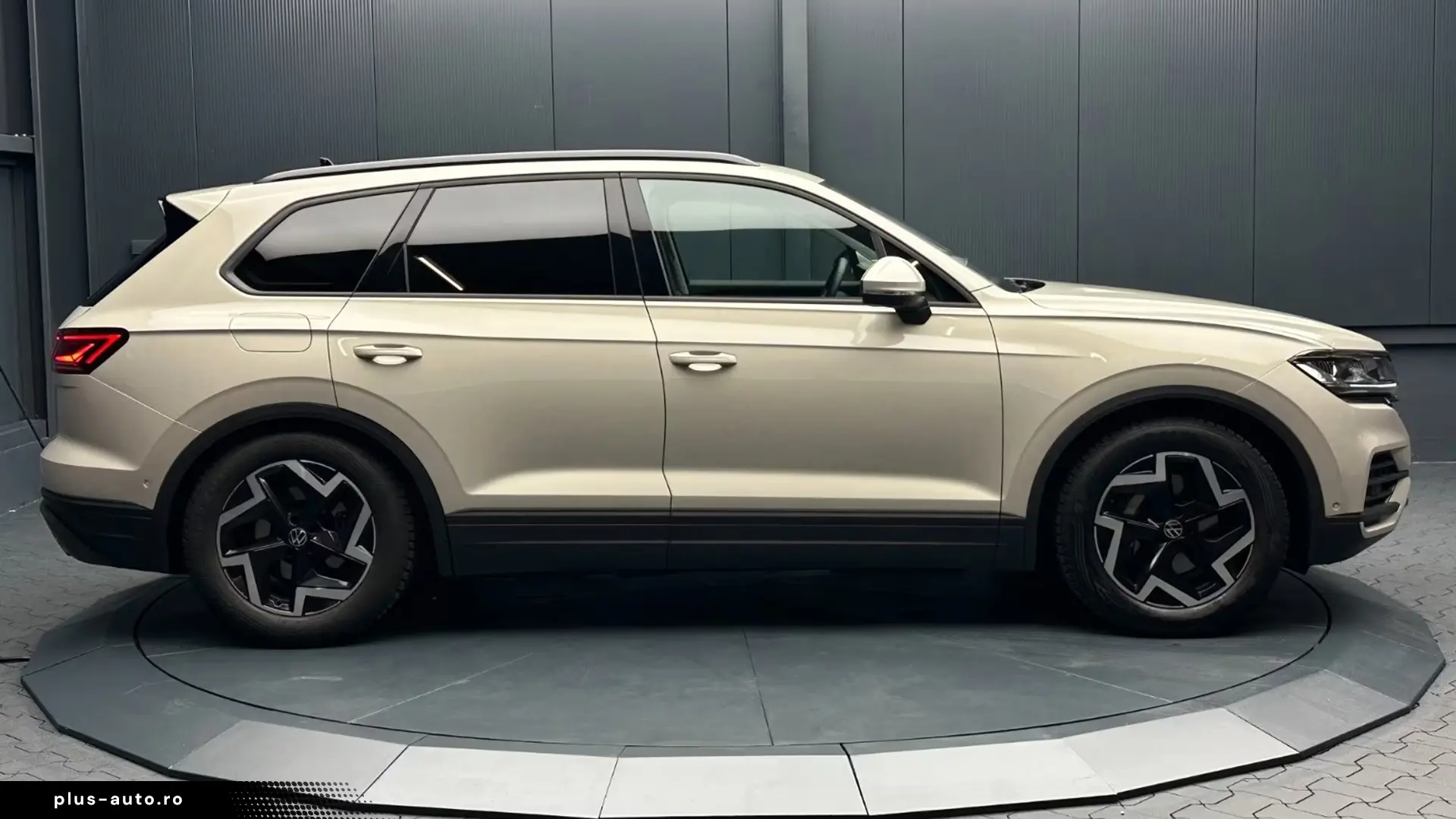 Volkswagen Touareg 3.0 V6 TDI 4Motion   Finanțare Leasing