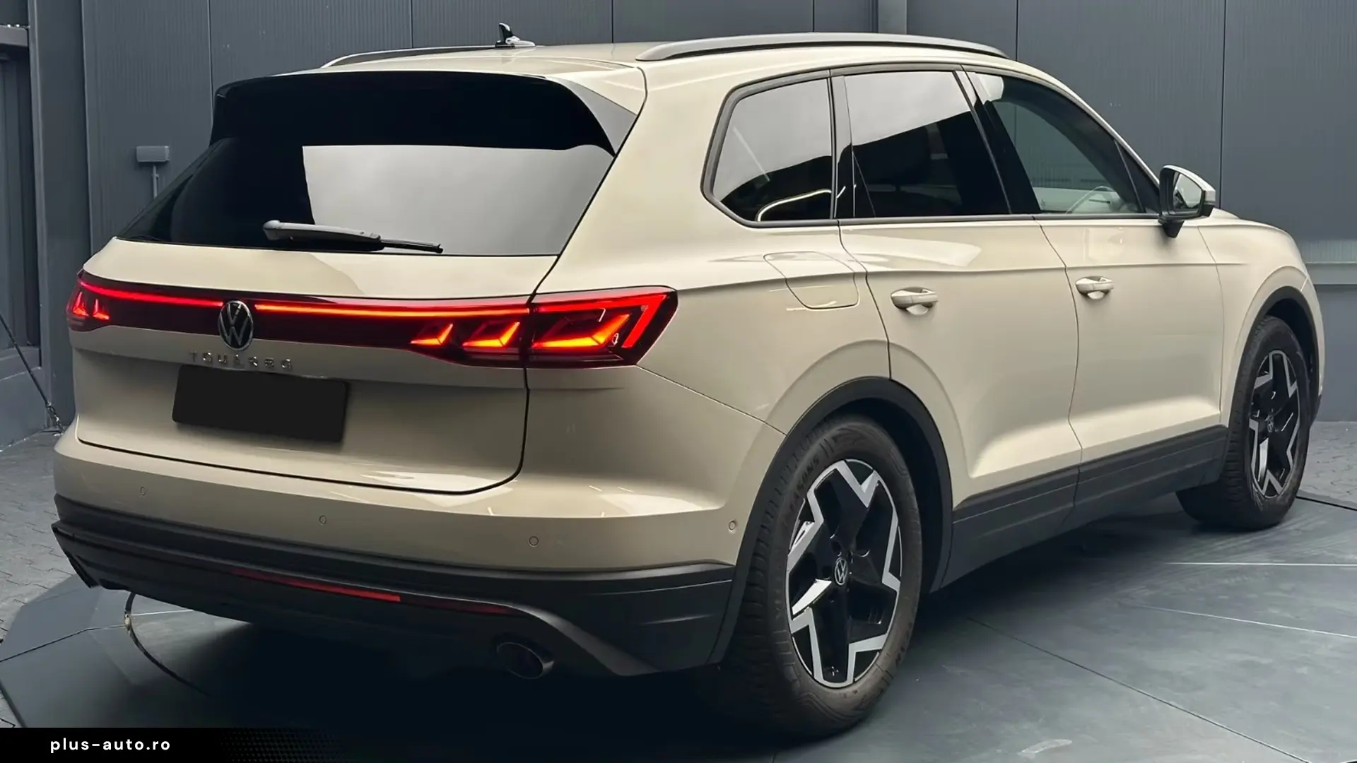 Volkswagen Touareg 3.0 V6 TDI 4Motion   Finanțare Leasing