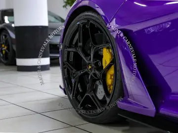 LAMBORGHINI Revuelto - Viola Persifae - Style Pack - Display