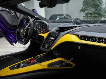 LAMBORGHINI Revuelto - Viola Persifae - Style Pack - Display