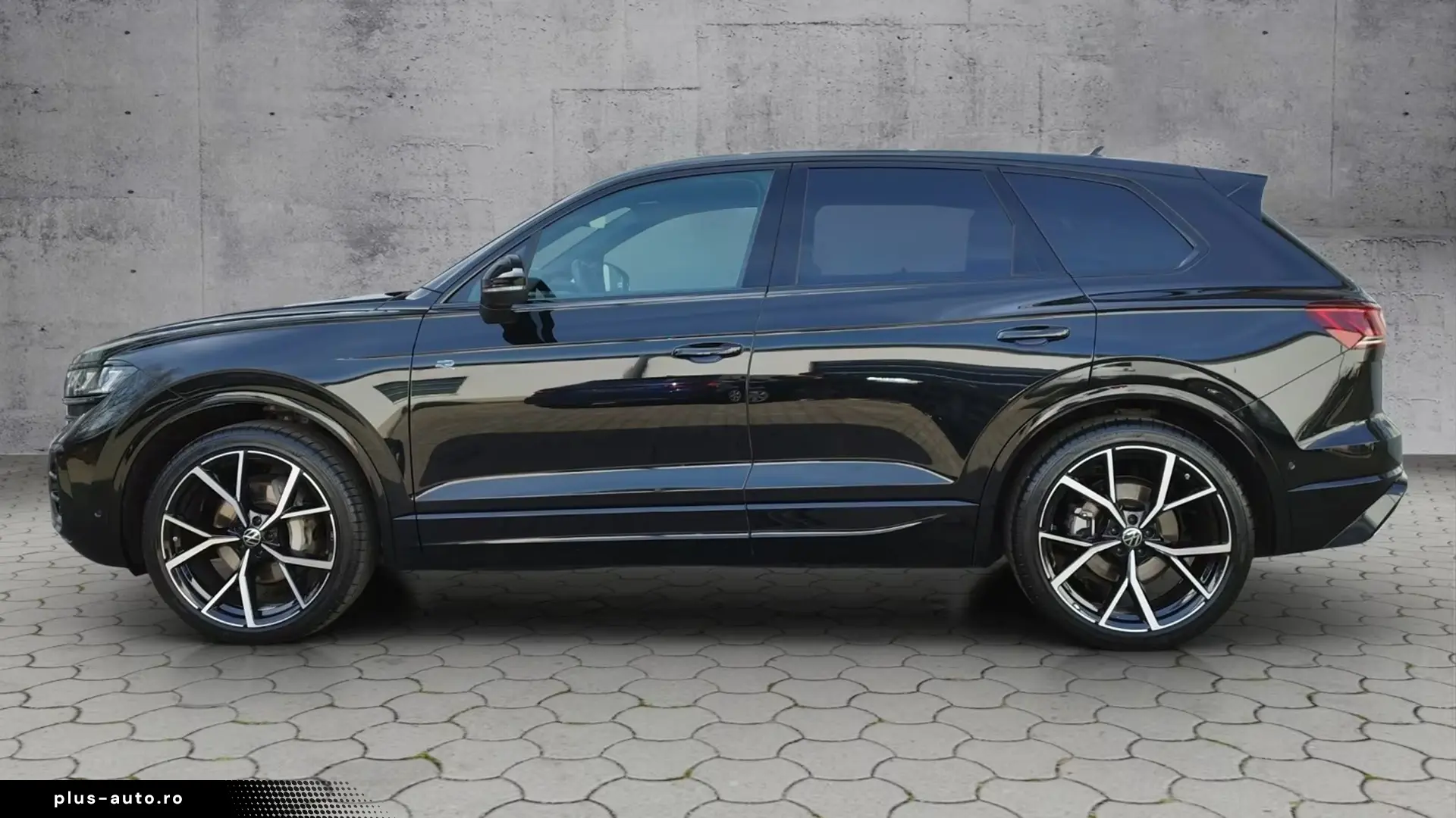 Volkswagen Touareg 3.0 TDI 4M R-LINE   Finanțare Leasing
