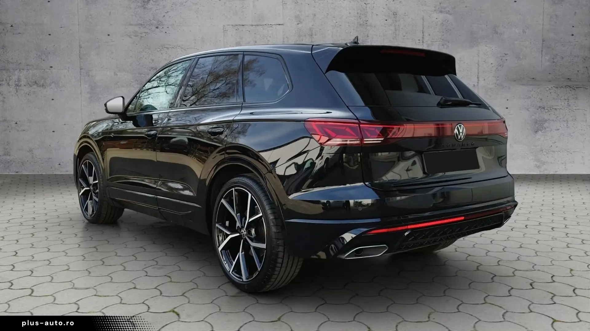 Volkswagen Touareg 3.0 TDI 4M R-LINE   Finanțare Leasing