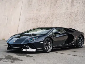 LAMBORGHINI Aventador Ultimae