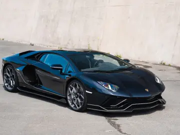 LAMBORGHINI Aventador Ultimae