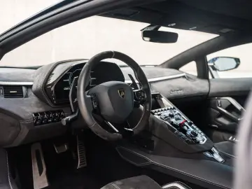 LAMBORGHINI Aventador Ultimae