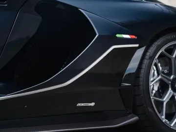 LAMBORGHINI Aventador Ultimae