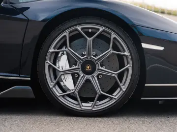 LAMBORGHINI Aventador Ultimae