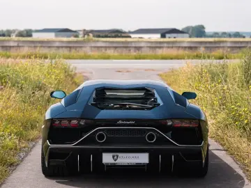 LAMBORGHINI Aventador Ultimae
