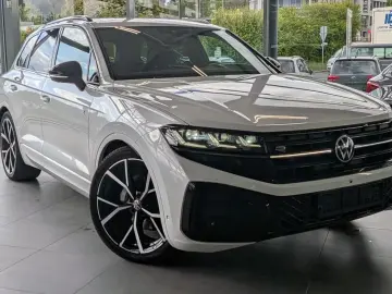 Volkswagen Touareg 3.0 TDI 4M R-Line   Finanțare Leasing