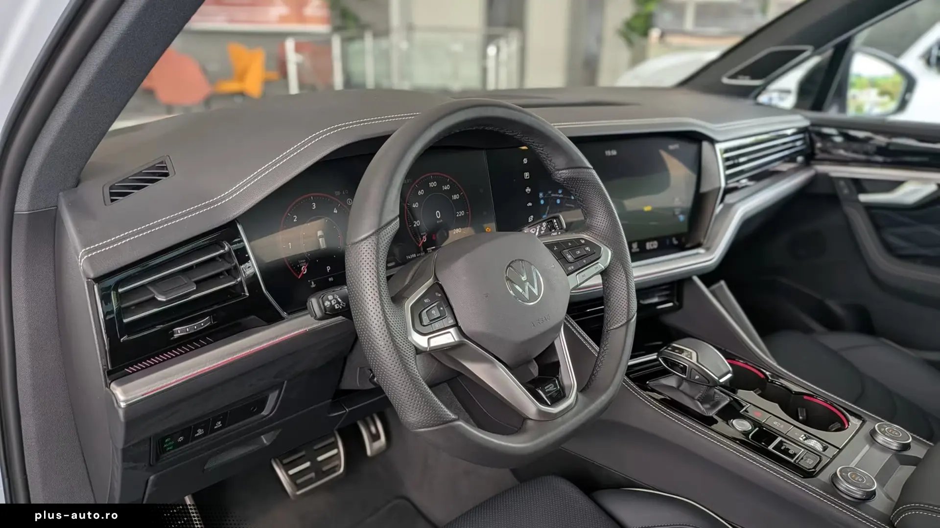 Volkswagen Touareg 3.0 TDI 4M R-Line   Finanțare Leasing