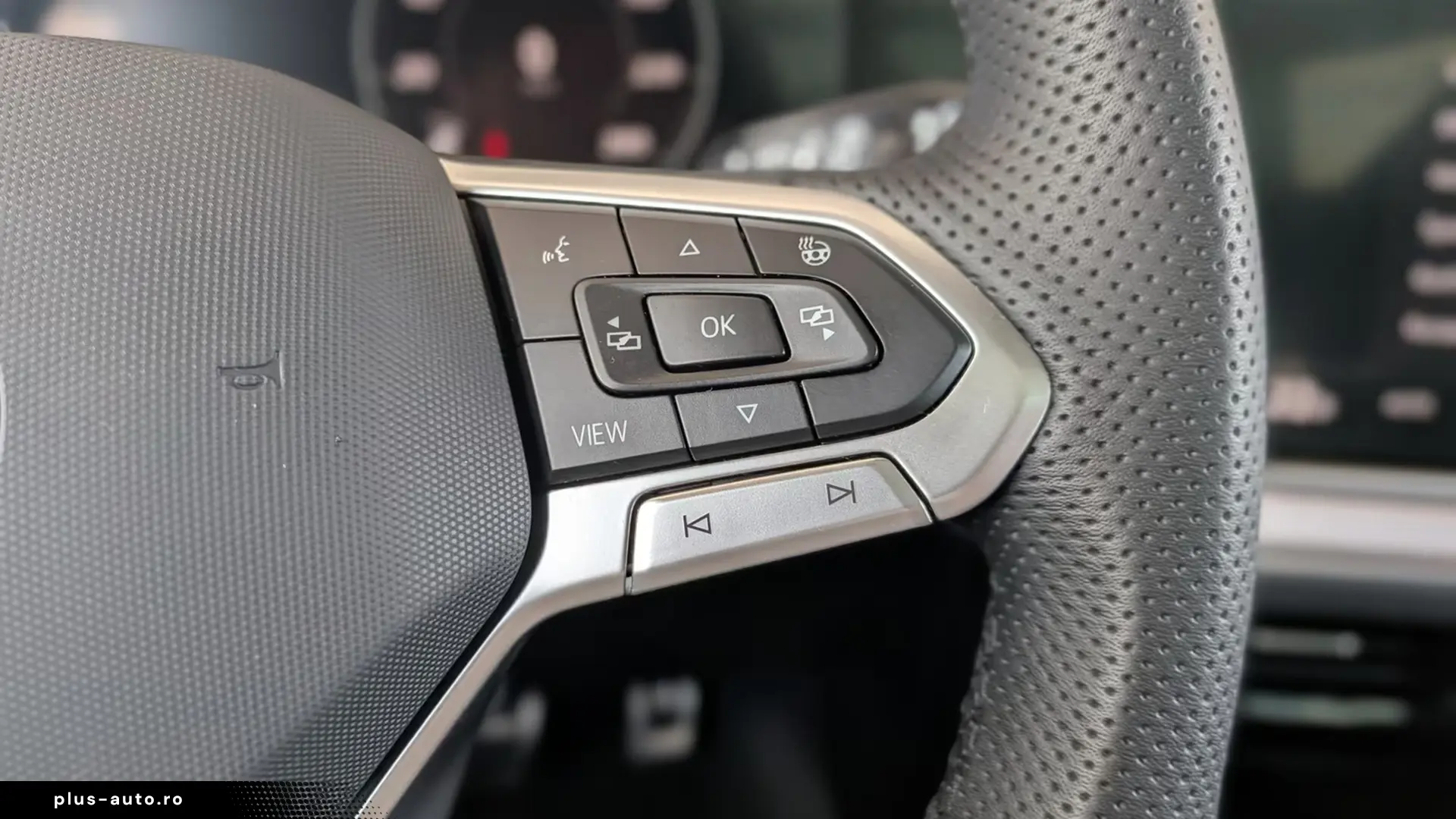Volkswagen Touareg 3.0 TDI 4M R-Line   Finanțare Leasing