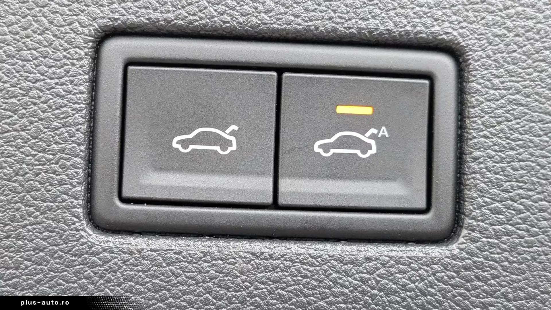 Volkswagen Touareg 3.0 TDI 4M R-Line   Finanțare Leasing