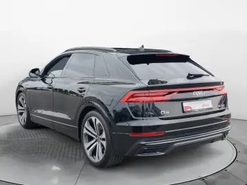 AUDI Q8 55 TFSI Tiptr. S-Line 2x  HD Matrix  AHK  Pan