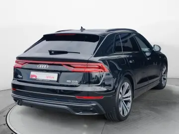 AUDI Q8 55 TFSI Tiptr. S-Line 2x  HD Matrix  AHK  Pan