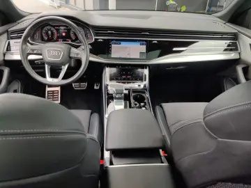 AUDI Q8 55 TFSI Tiptr. S-Line 2x  HD Matrix  AHK  Pan